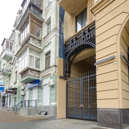 Petrovdom 12-131B Apartments In Rc "Yaroslaviv Grad"Bulvarno Kudriavska 17B Kiev Eksteriør billede